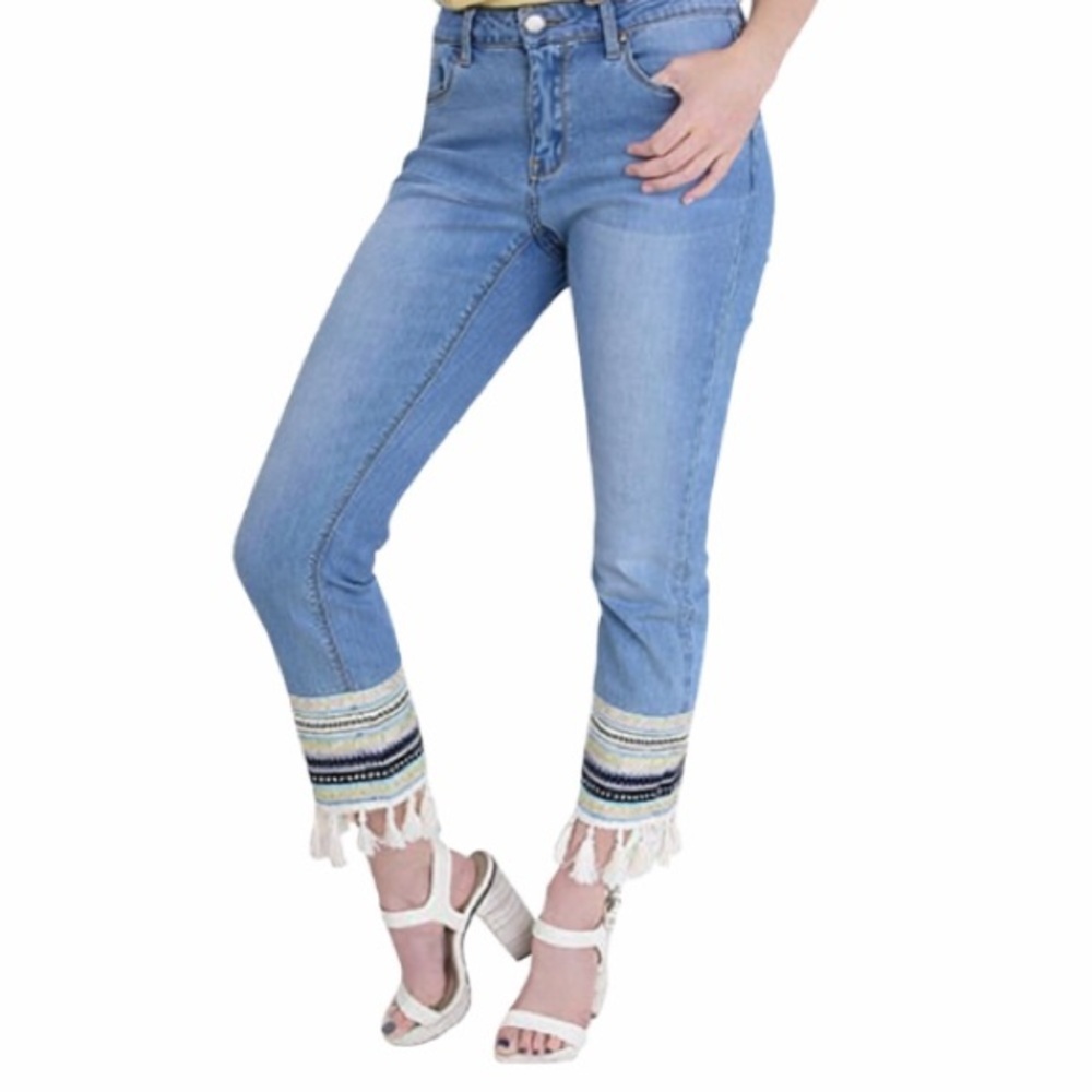 Umgee Light Wash Cowgirl Boho Tassel Hem Cropped Ankle Denim Jeans Size 27